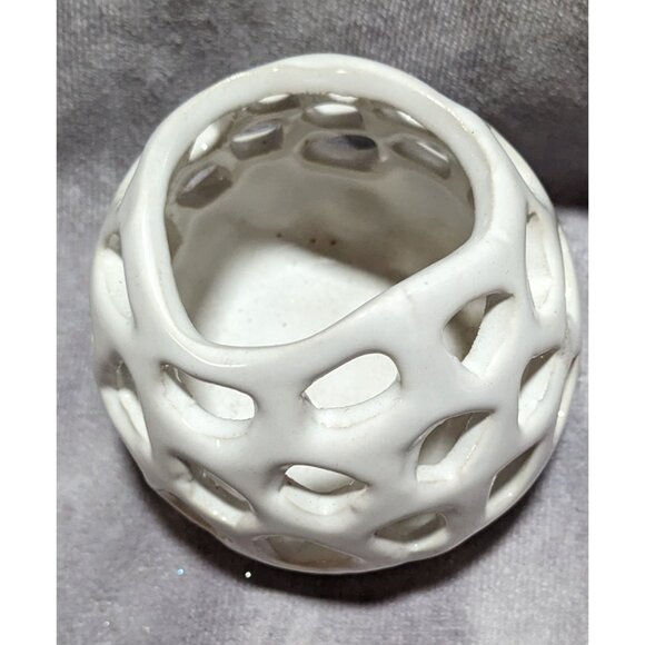 Chive Planet Moon Modern Ceramic Plant Pot - Picture 6 of 8